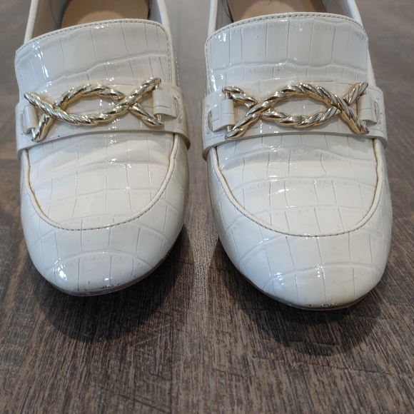 JustFab cream block heels, gold chain and snake skin detailing - Women's 6.5 - Picture 7 of 12